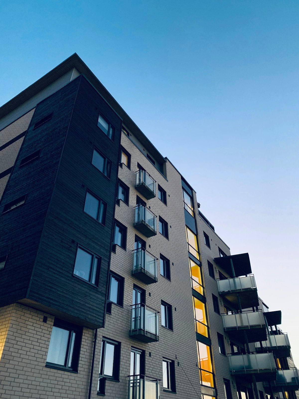 Rifacimento tetto condominio a Seriate — lavoro su copertura